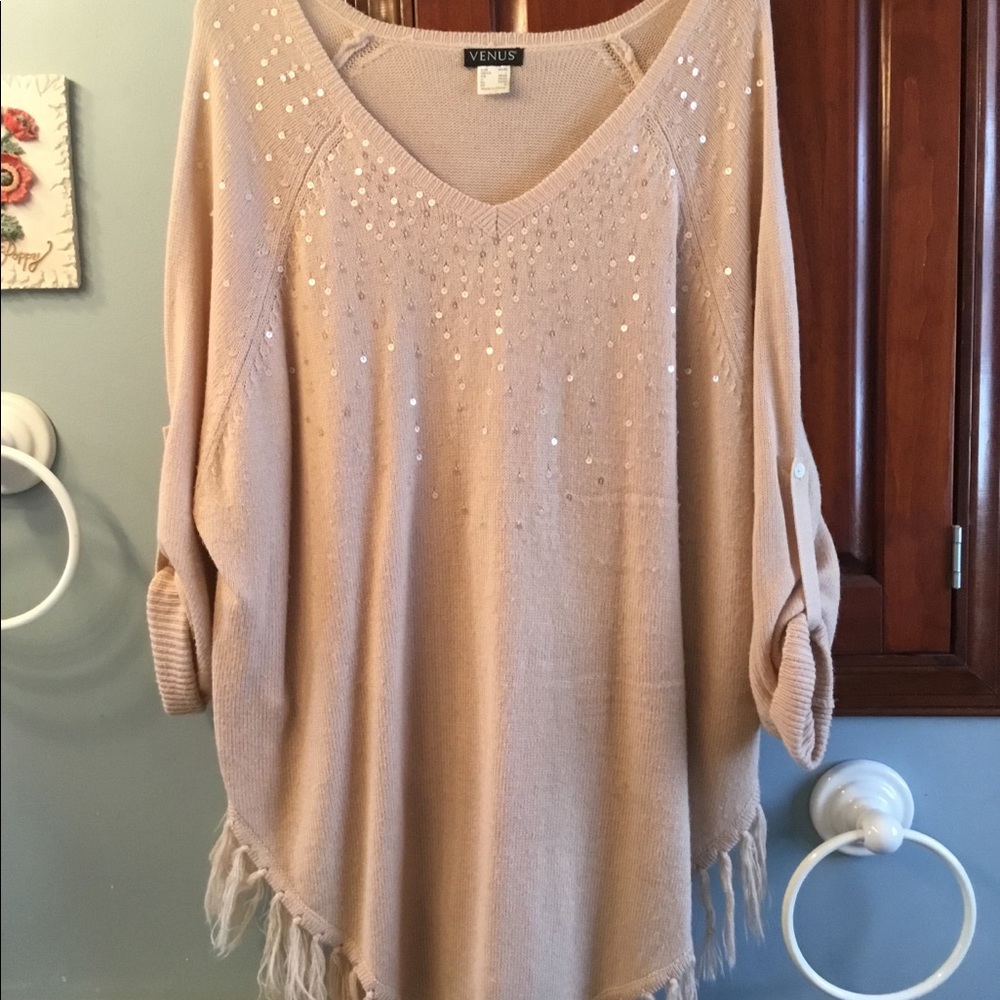 Venus Dusty Rose Poncho, Large